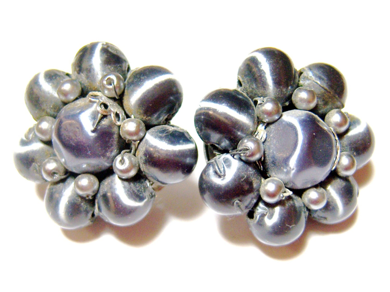 silvery gray cluster clip on Japan vintage earrings O