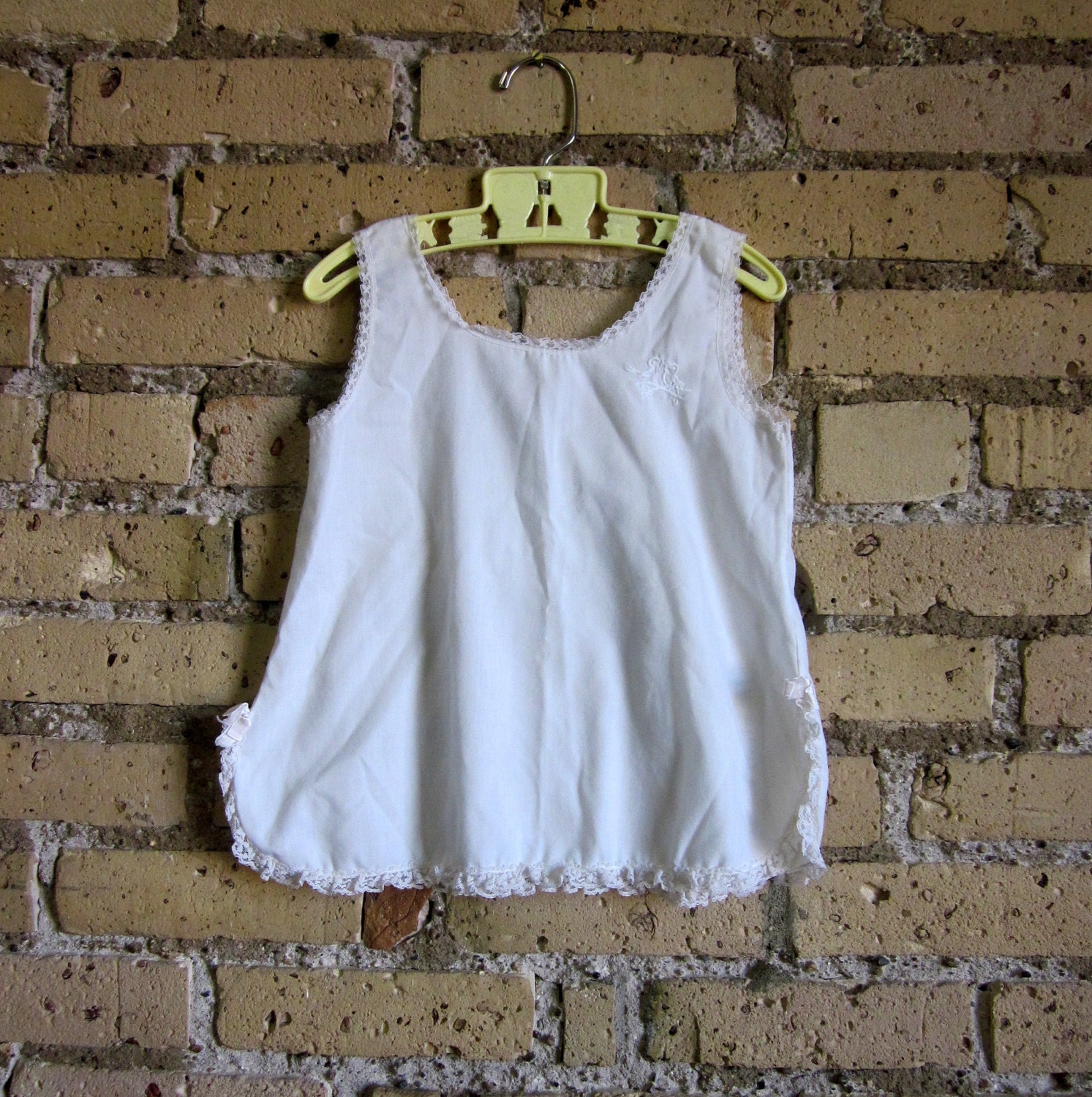 Child Size 4 A-Line Slip 60s / Vintage Her Majesty