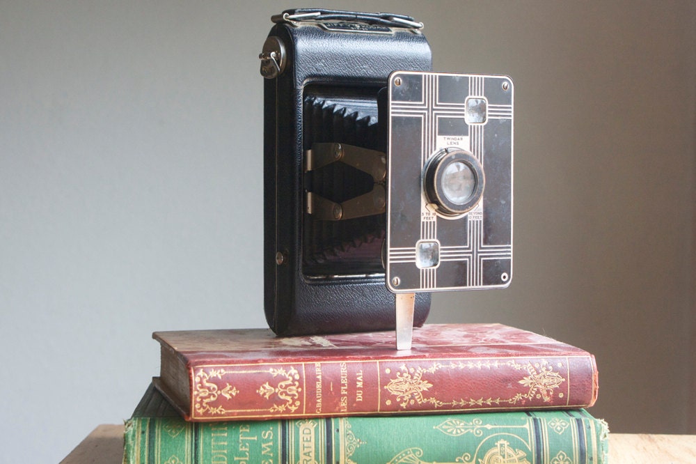Camera, Working Jiffy Six 20, Art Deco Era