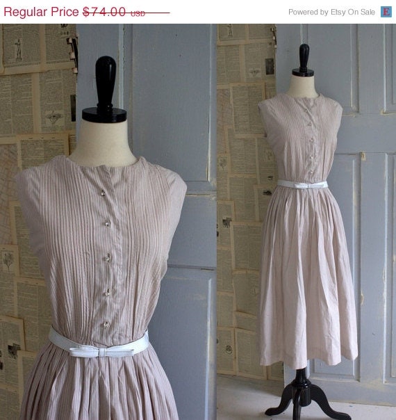 SALE Vintage 1950s Dress 50s Cotton Pleated Off White Pin Striped Day Dress Womens Size Medium