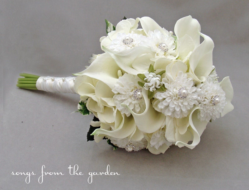 Silk Wedding Flower Package Calla Lilies Silk Button Mums Hydrangea Bridal Bouquet Maid of Honor Groom's Best Man Boutonniere