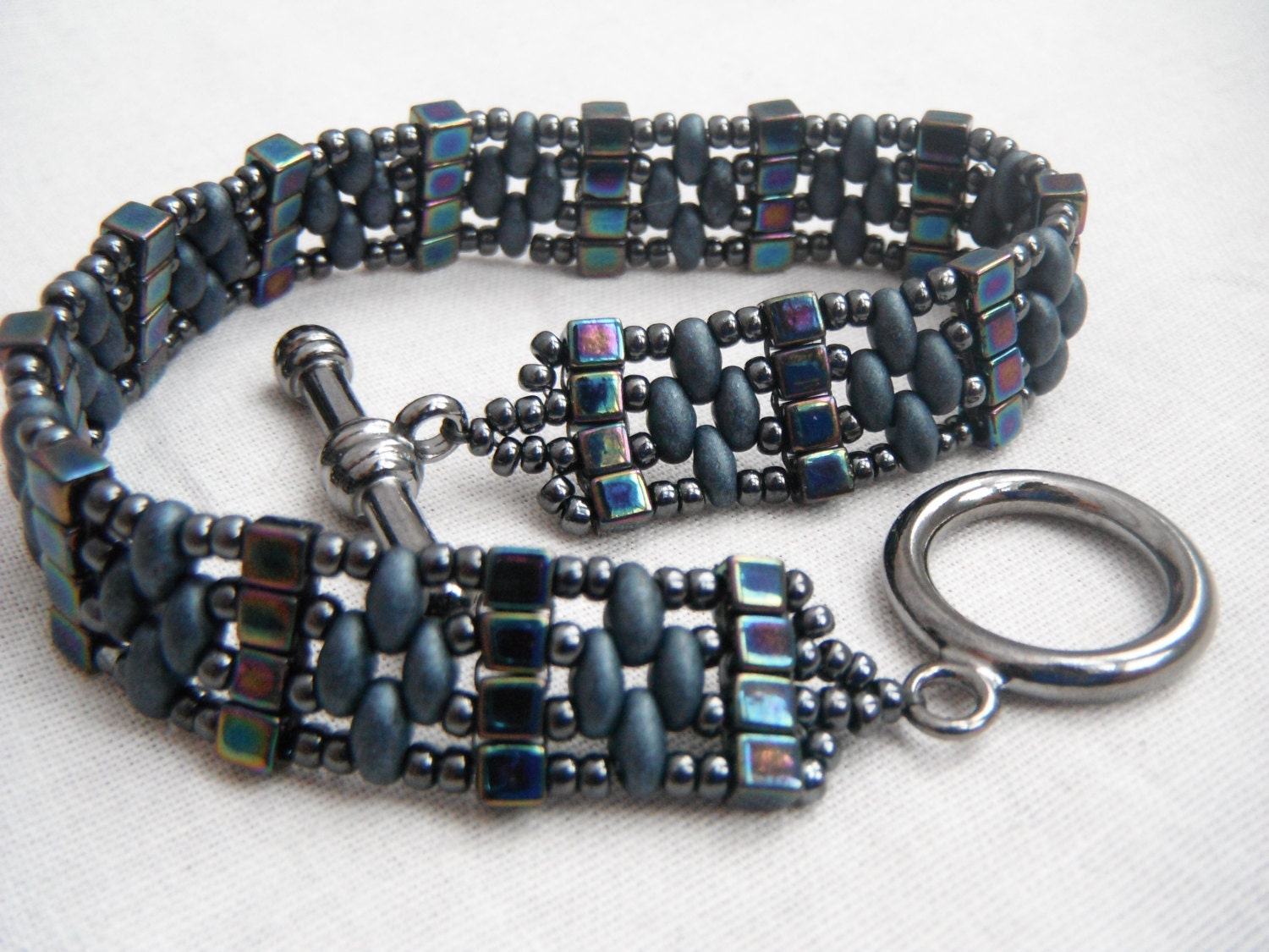 Gunmetal and Midnight Blue Cube and Twin Bead Bracelet