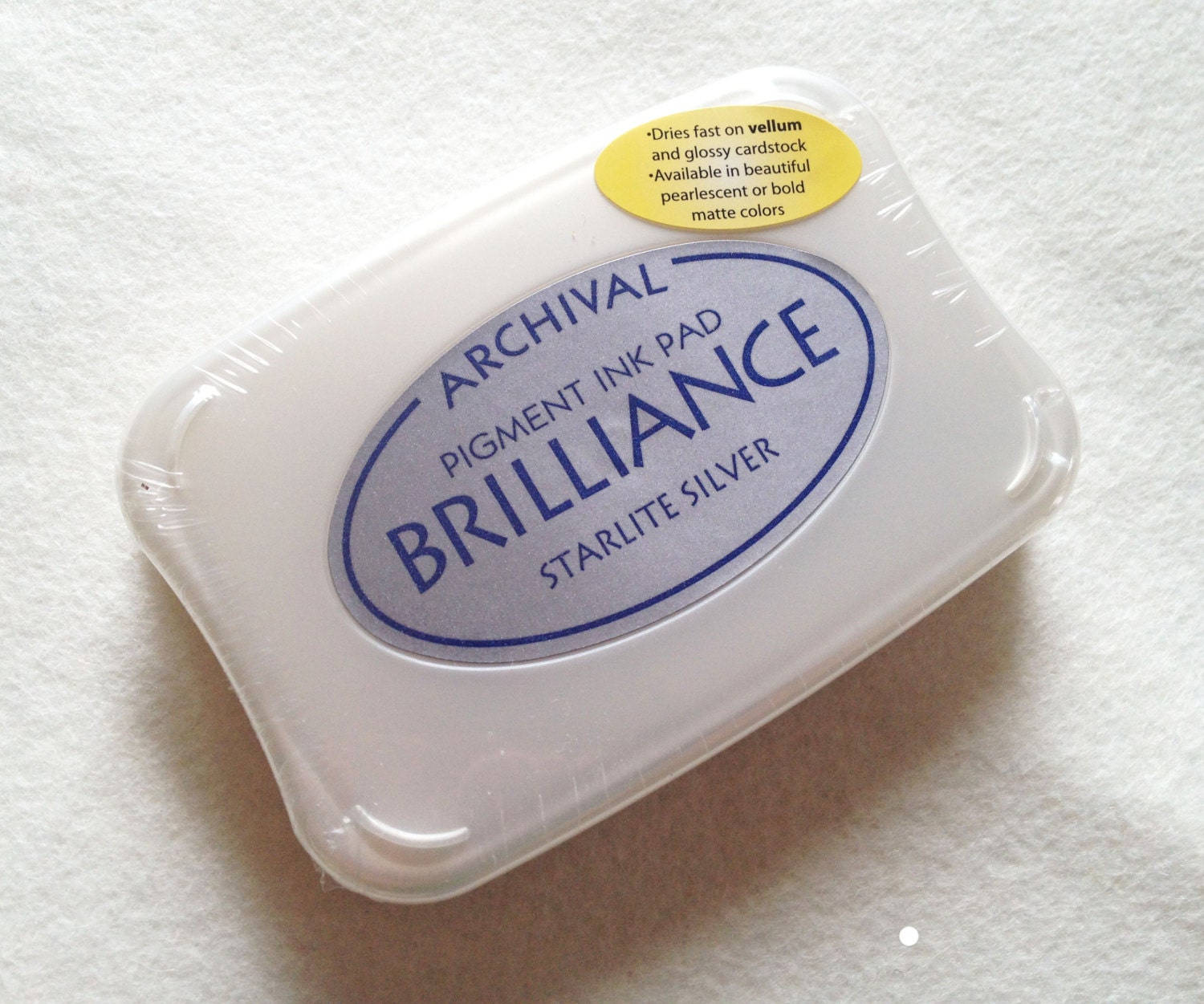 Starlight Silver Brilliance Pigment Ink Pad