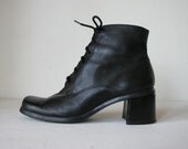 Vintage 1990's Black Leather Lace Up Chunky Heel Ankle Boots 7 M US Womens