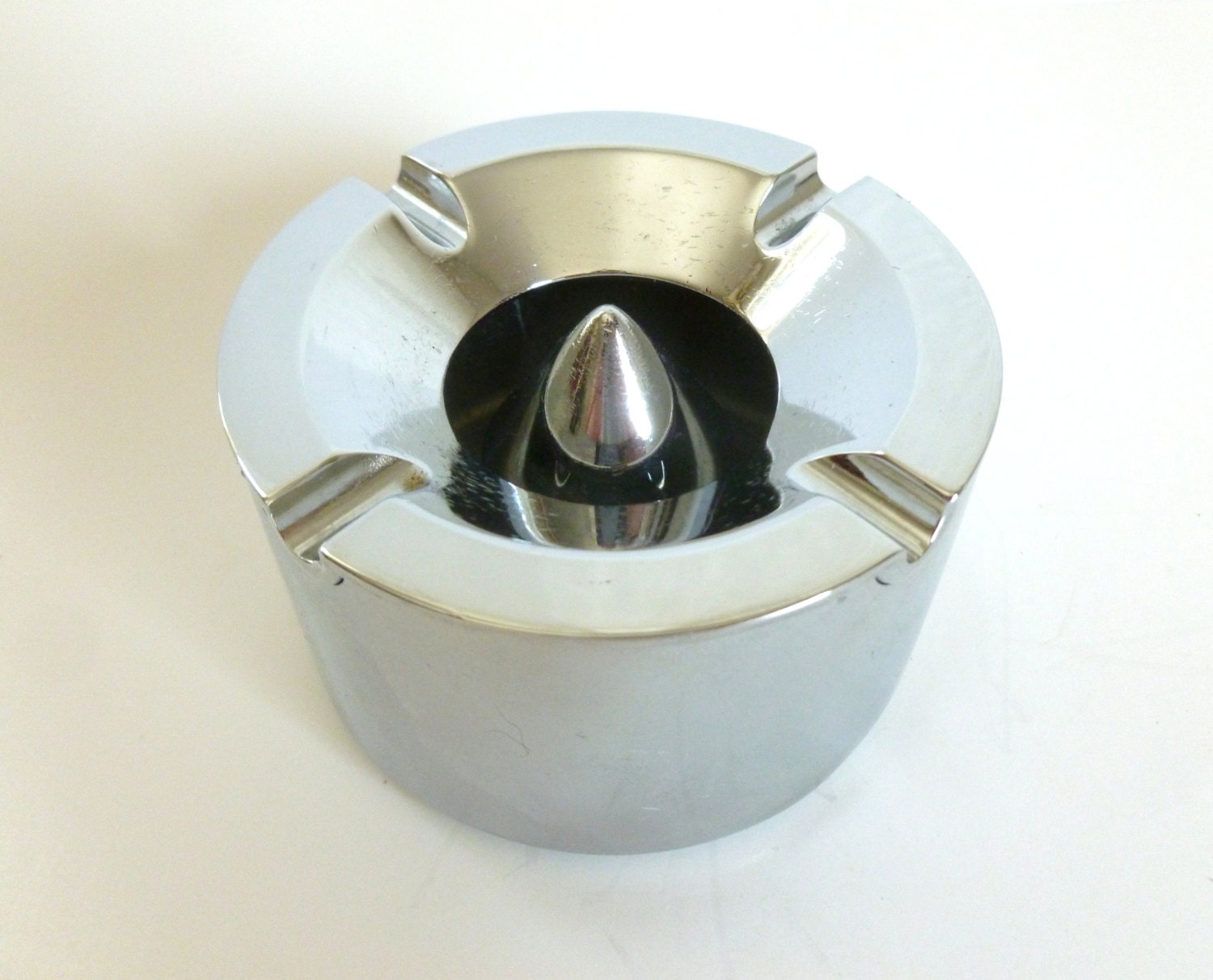 Vintage 1970's Space Age Heavy Chrome Metal Smoking Ashtray Retro Mod Decor