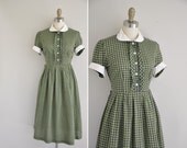 vintage 1950s dress / 50s green plaid dress / 1950s full skirt cotton dress