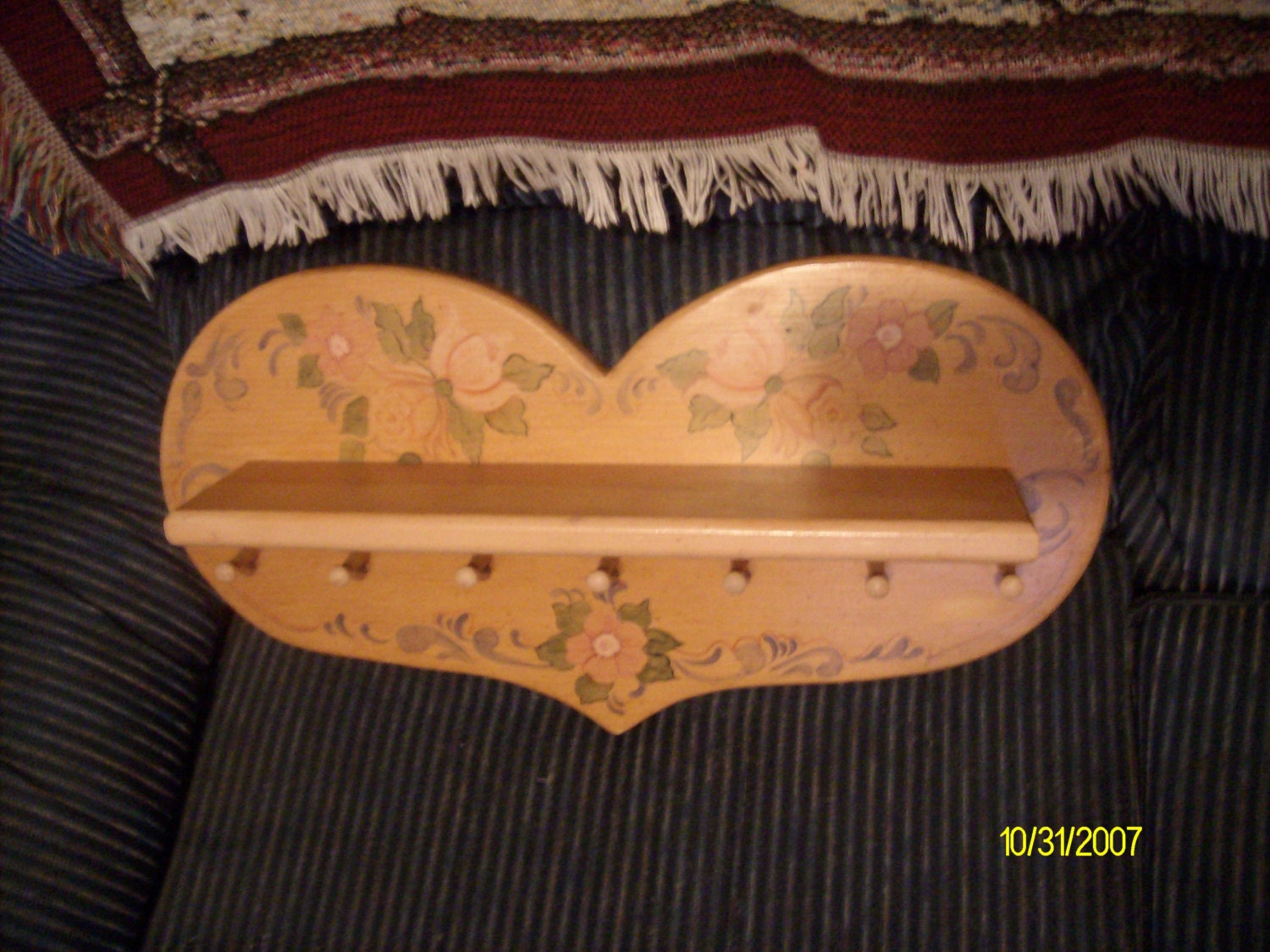 Free Shipping--Light Brown Hand Painted Floral Heart Shaped Wood Shelf with 6 Pegs