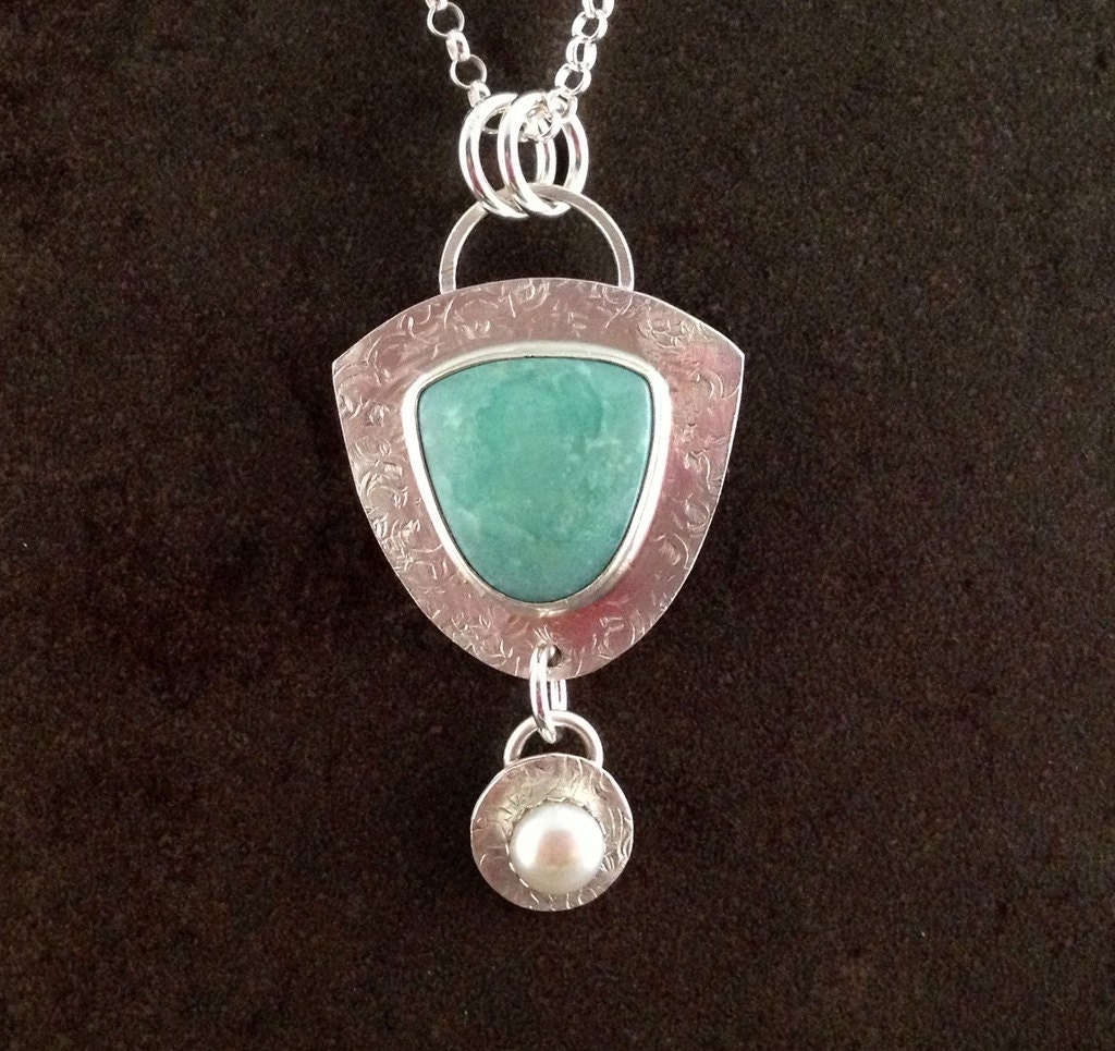 Variscite Agate and Pearl Cabochon Sterling Metalwork Necklace