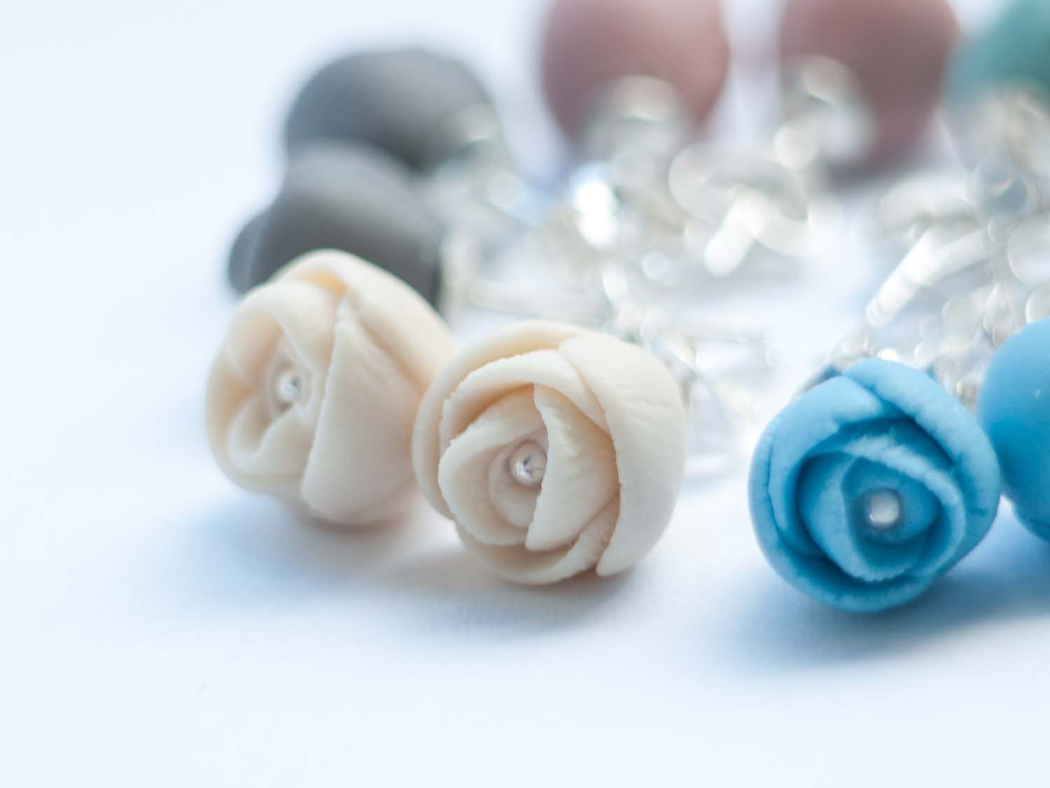 EL PASO Peony Porcelain Stud Earrings- Free Gift Wrapping