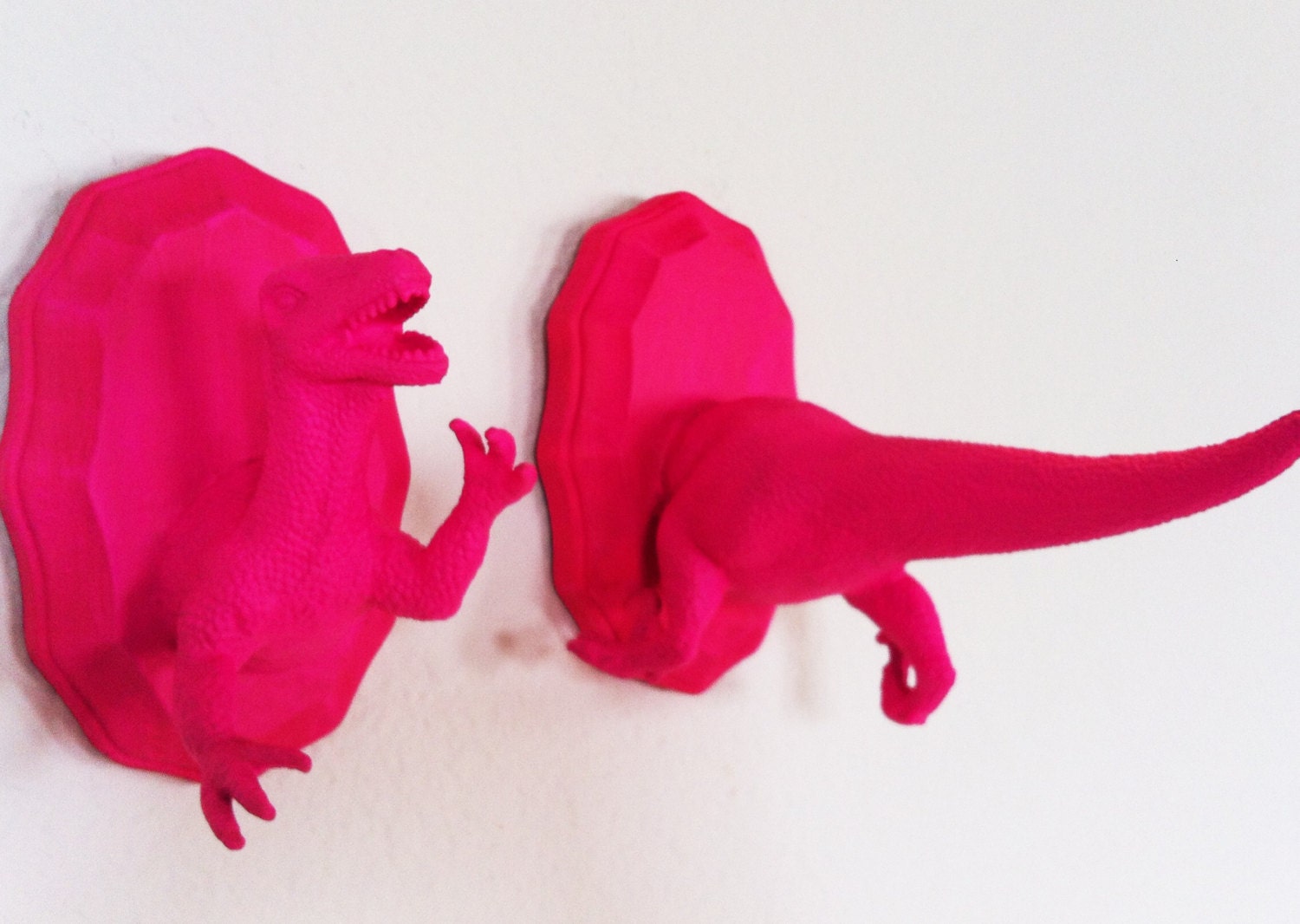 T-Rex mini taxidermy set-pink