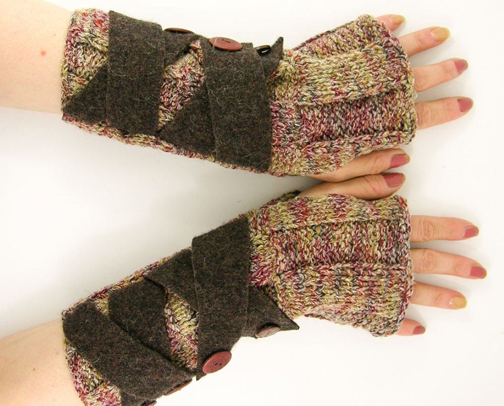 Knit fingerless gloves fingerless mittens arm warmers arm cuffs olive brown burgundy retro vintage buttons felt straps tagt team