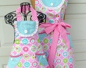 Matching Mother Daughter Apron Set Reversible in Pink and Aqua