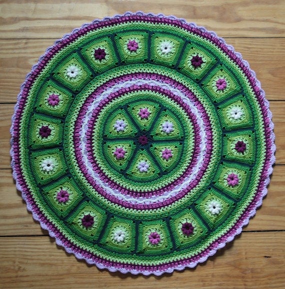 Grannies in a Round - crochet pattern, pdf