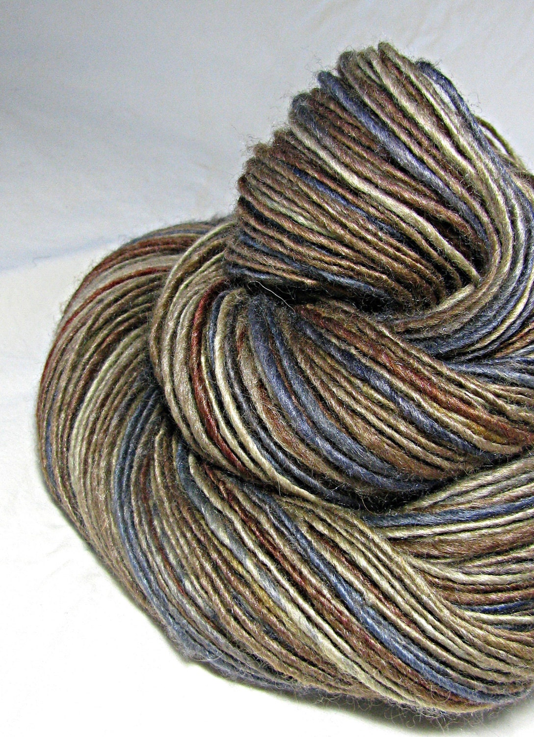Handspun Yarn Gently Thick and Thin Worsted Single Blue Faced Leicester and Tussah Silk 'MVOS'