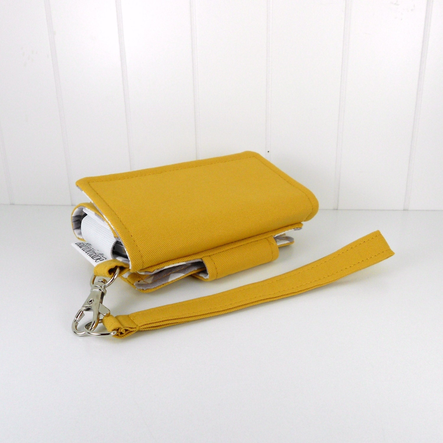 The Errand Runner - Cell Phone Wallet - Wristlet - for iPhone/Android - Honey/Chevron in Gray