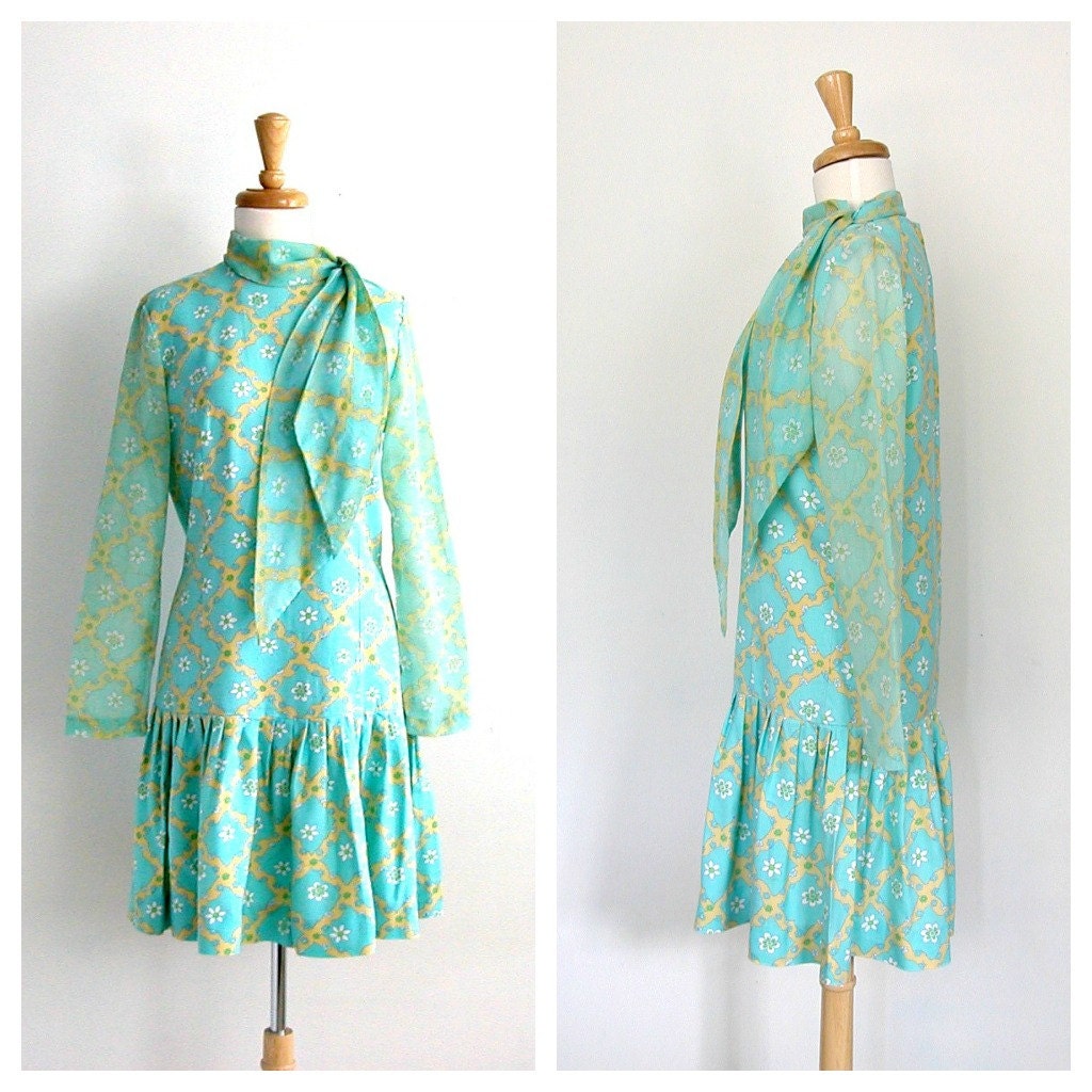 1960s Drop Waist Dress / spring dress / cotton dress / mode o day / mod wedding dress  / mod 60s dress / flapper / medium