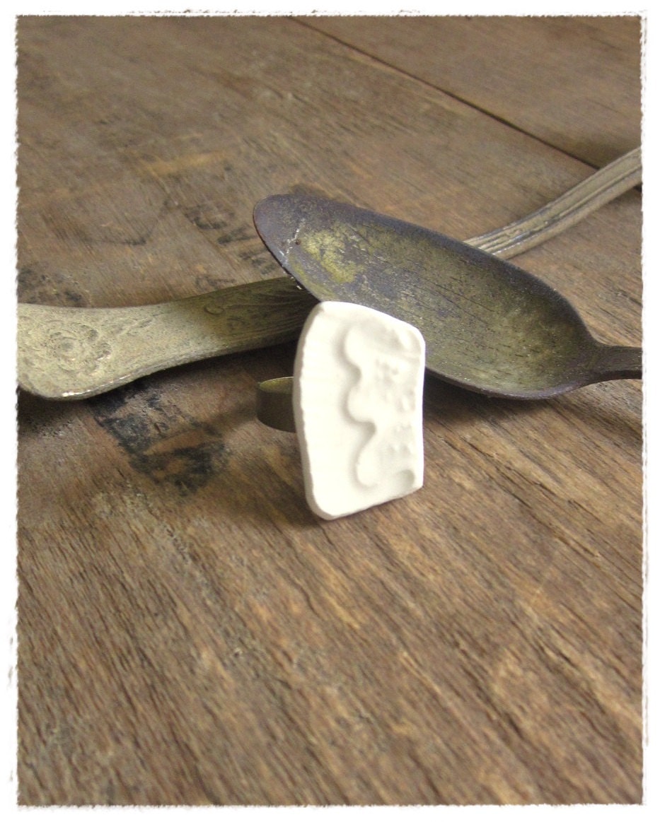 Recycled China Ring, Vintage Plate Cocktail Ring, Abstact White Statement Ring, Eco Friendly Jewelry