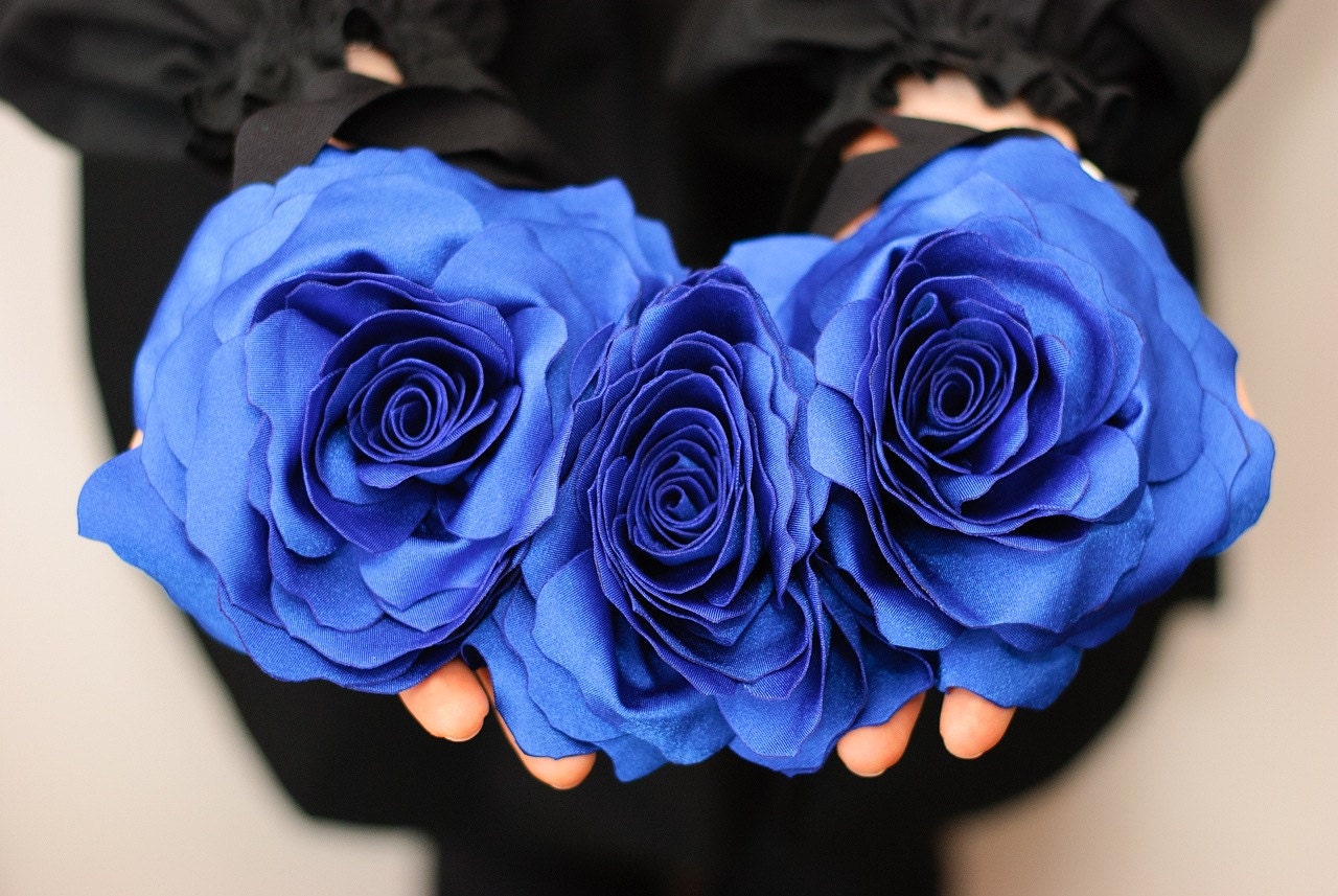 Fabric flower necklace / Blue