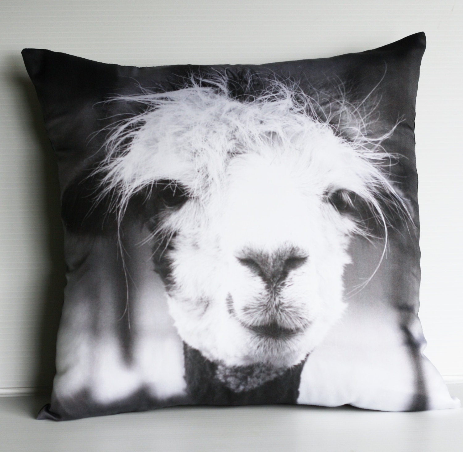 LLAMA CUSHION COVER , pillow, decorative pillow, animal cushion, throw pillow, 16x16