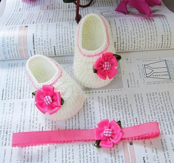 Pink Flower Crochet Baby Booties and Headband Set- 4 Sizes