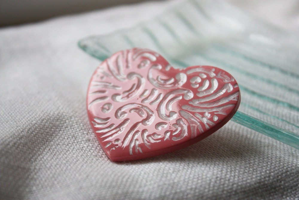 Brooch / Dusty Rose Zephyr Mother's Day Heart Pin / Handmade Jewelry Jewellery