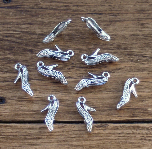 10 High Heel Shoe Charms