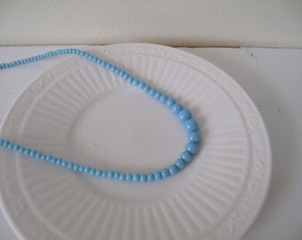 vintage graduated bead necklace in light blue