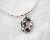 Silver disc pearl necklace