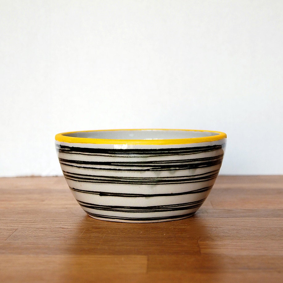 Ceramic Yellow Lipped Black Lined Bowl-SMALL