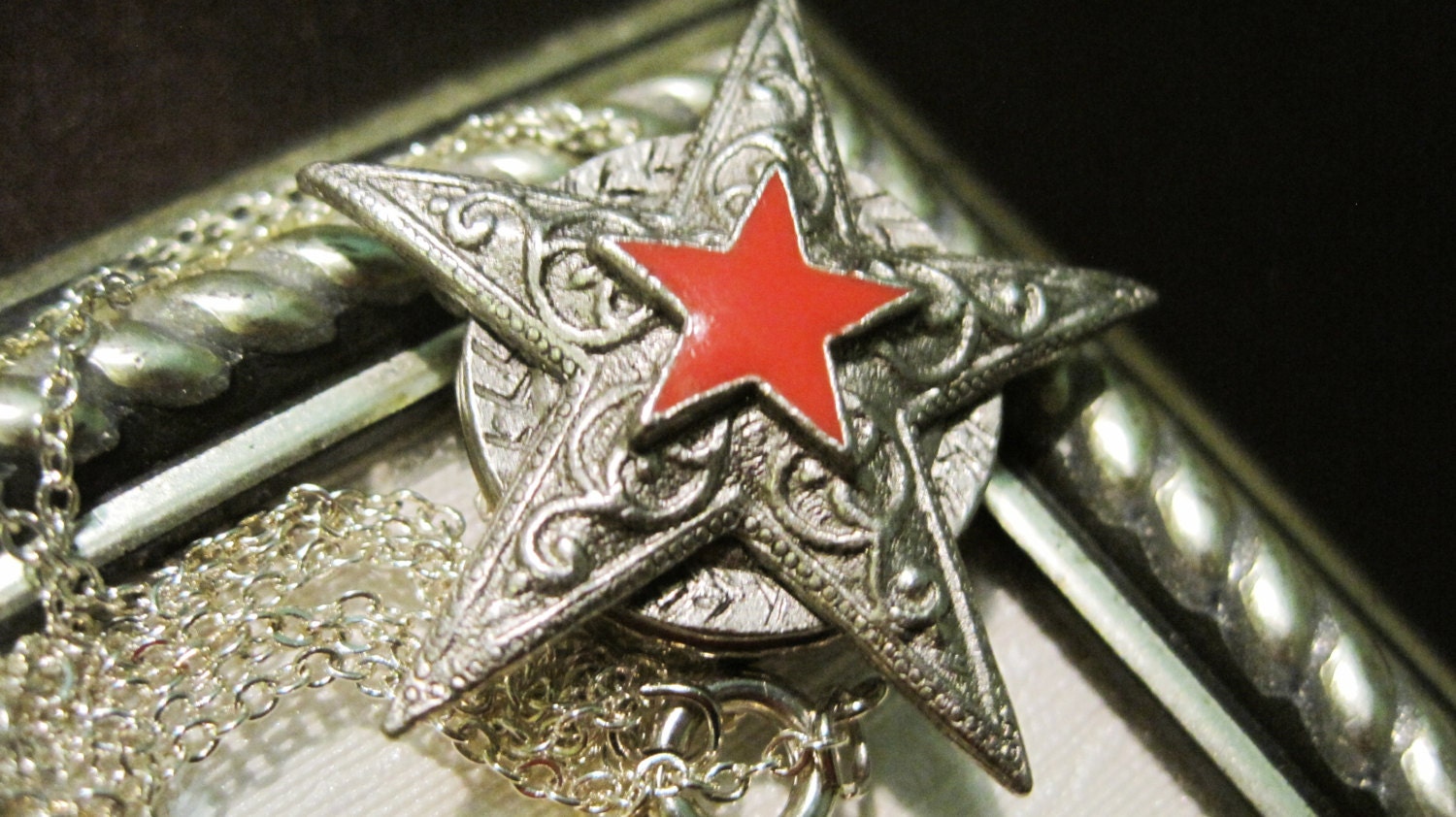 10% Off (cupon code marchmadness1)Vintage Confederate Star Pendant Added Silver Plate Chain