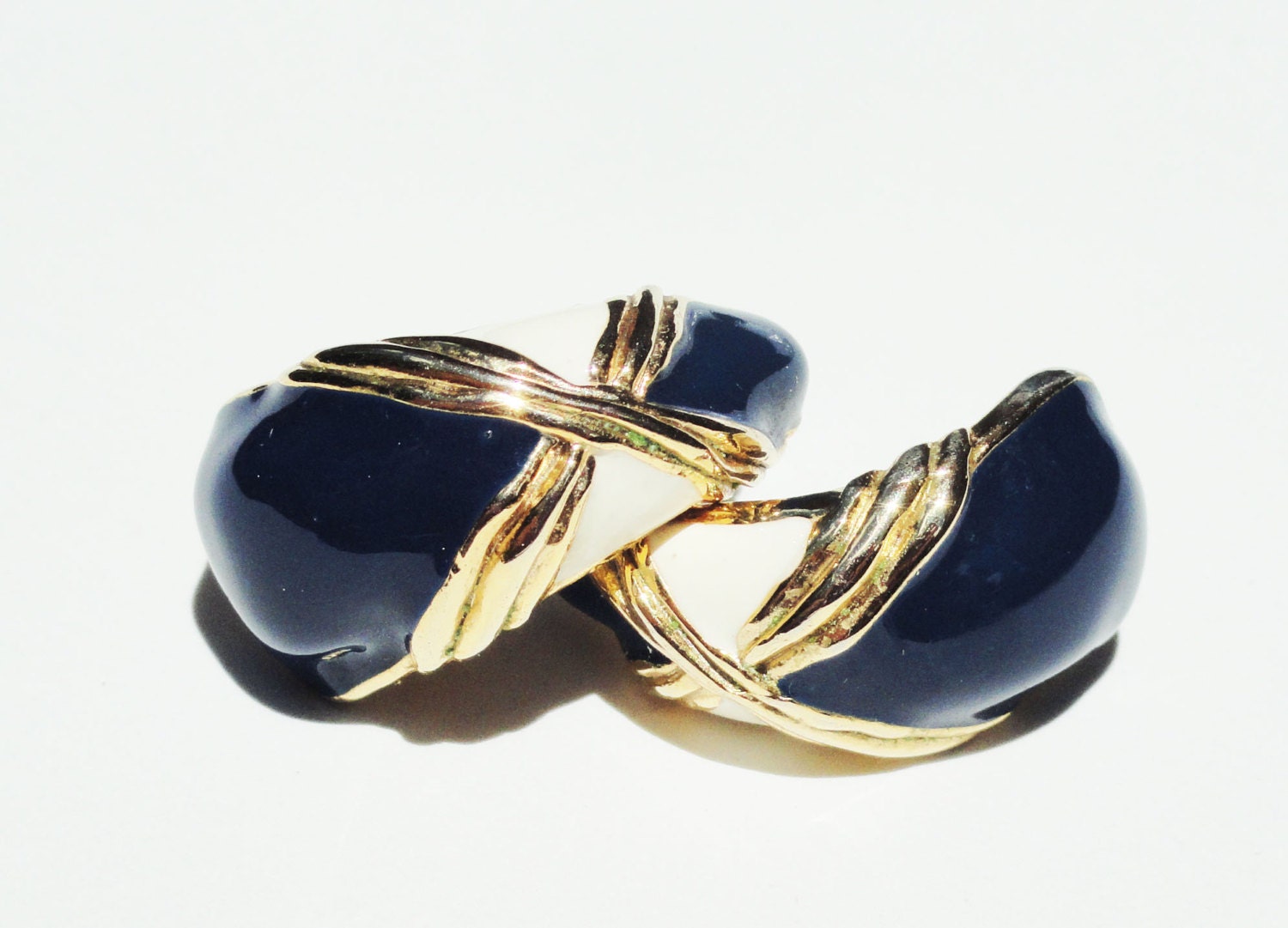 Retro Nautical Crescent Post Earrings Vintage Patriotic Navy Blue White Gold Tone Knots Rope Sailing Boating Cruising 4th of July