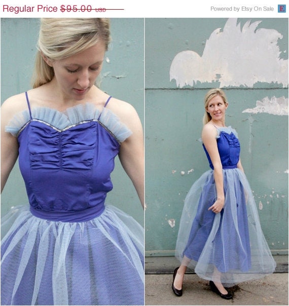 30% OFF. 1950's. periwinkle. tulle skirt. ruche top. prom dress. tea length. Sz xs.