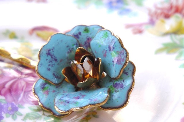 Spring flower hair pin
