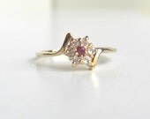 Vintage 14KT HGE Ring - Rhinestone Star Design