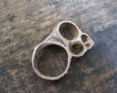 Brun Shell Ring // Bronze