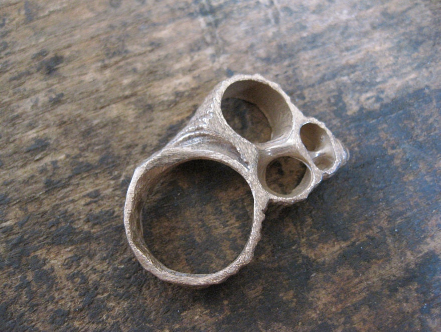 Brun Shell Ring // Bronze