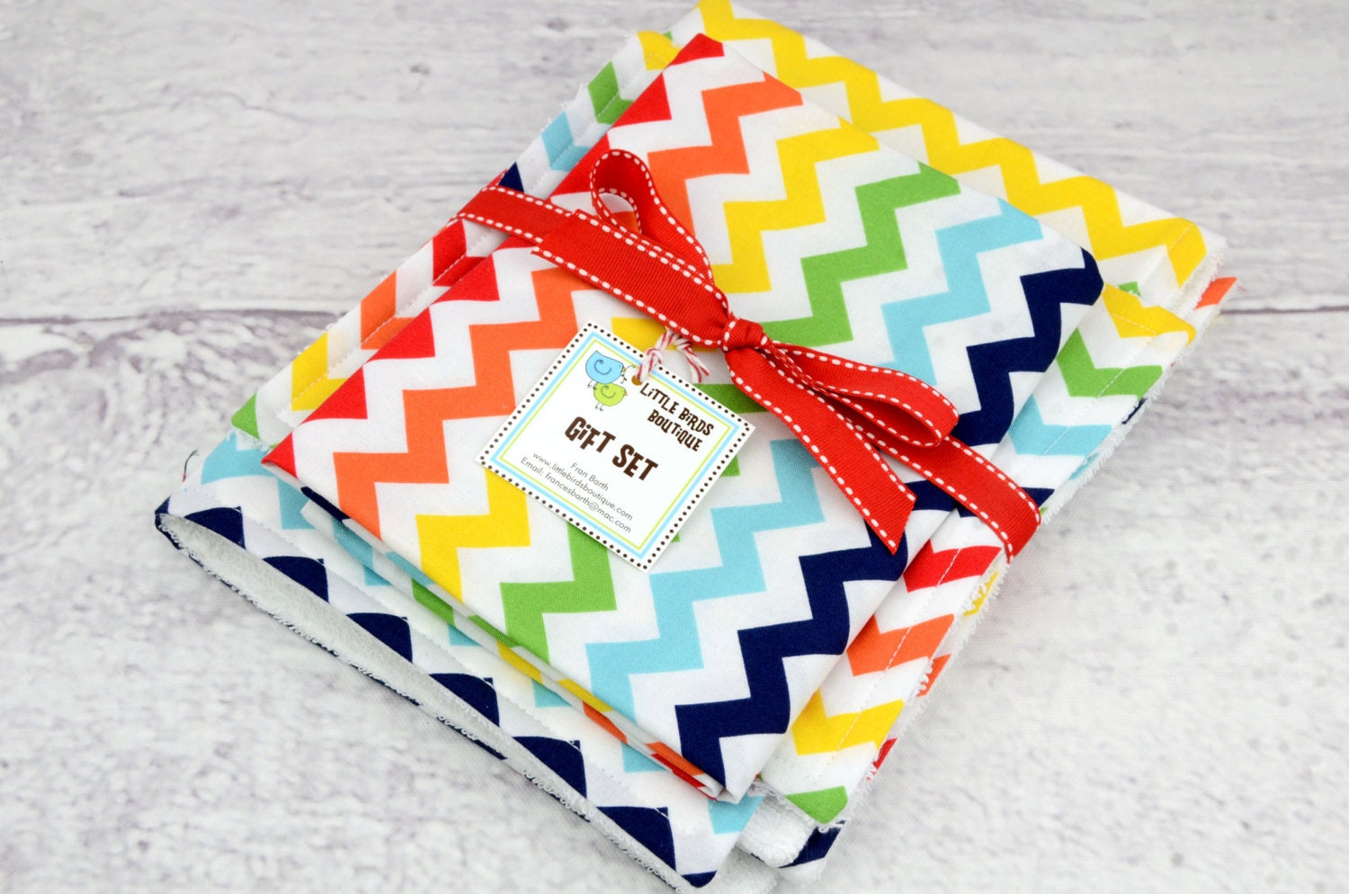 Kitchen Gift Set Includes 1 Plastic Bag Holder, 1 Dishtowel and 1 Washcloth in RAINBOW CHEVRON