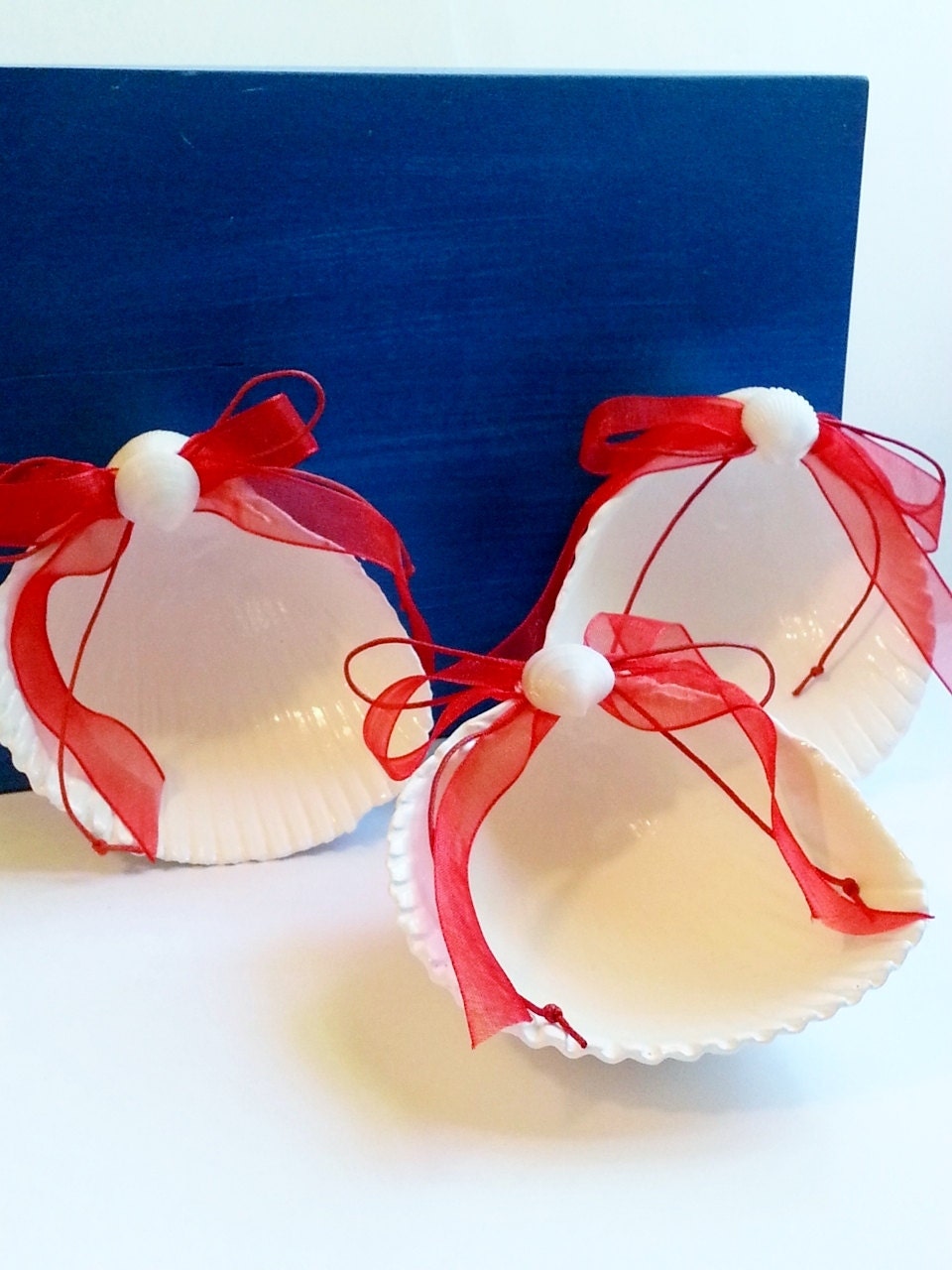 Seashell Christmas ornament, clamshell, coastal home decor for the holidays