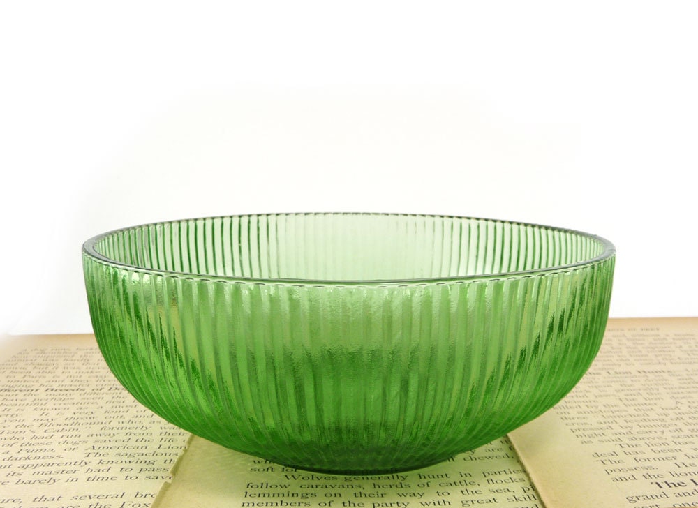 Emerald green vintage glass candy dish by E.O. Brody Co.