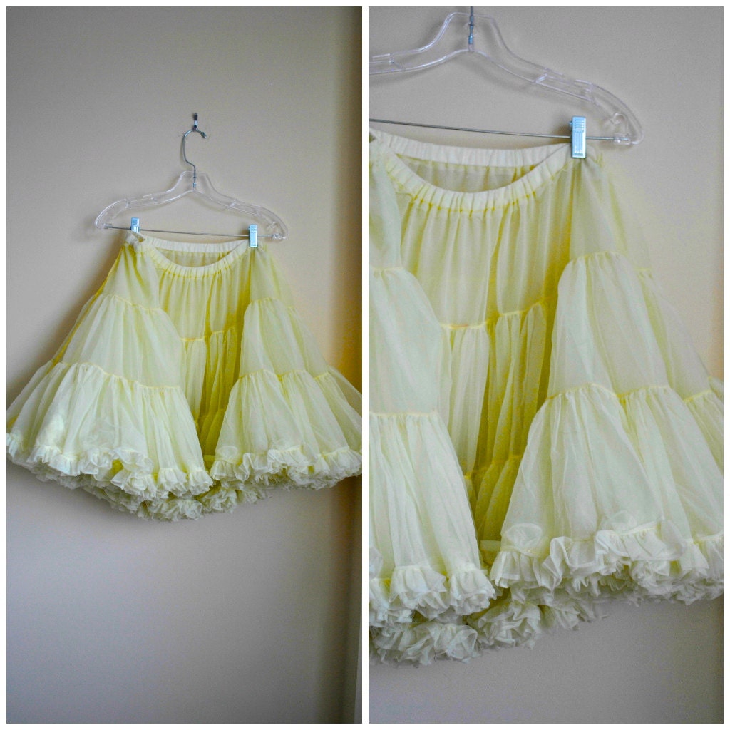 Vintage Fifties Yellow Petticoat Crinoline Full Square Dance Skirt Size Large