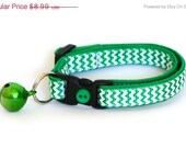 ON SALE Chevron Cat Collar - Kelly Green - Small Cat / Kitten Size