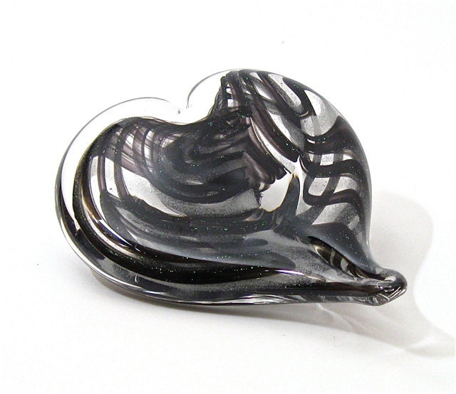 GLow in the Dark Glass Black Heart H7