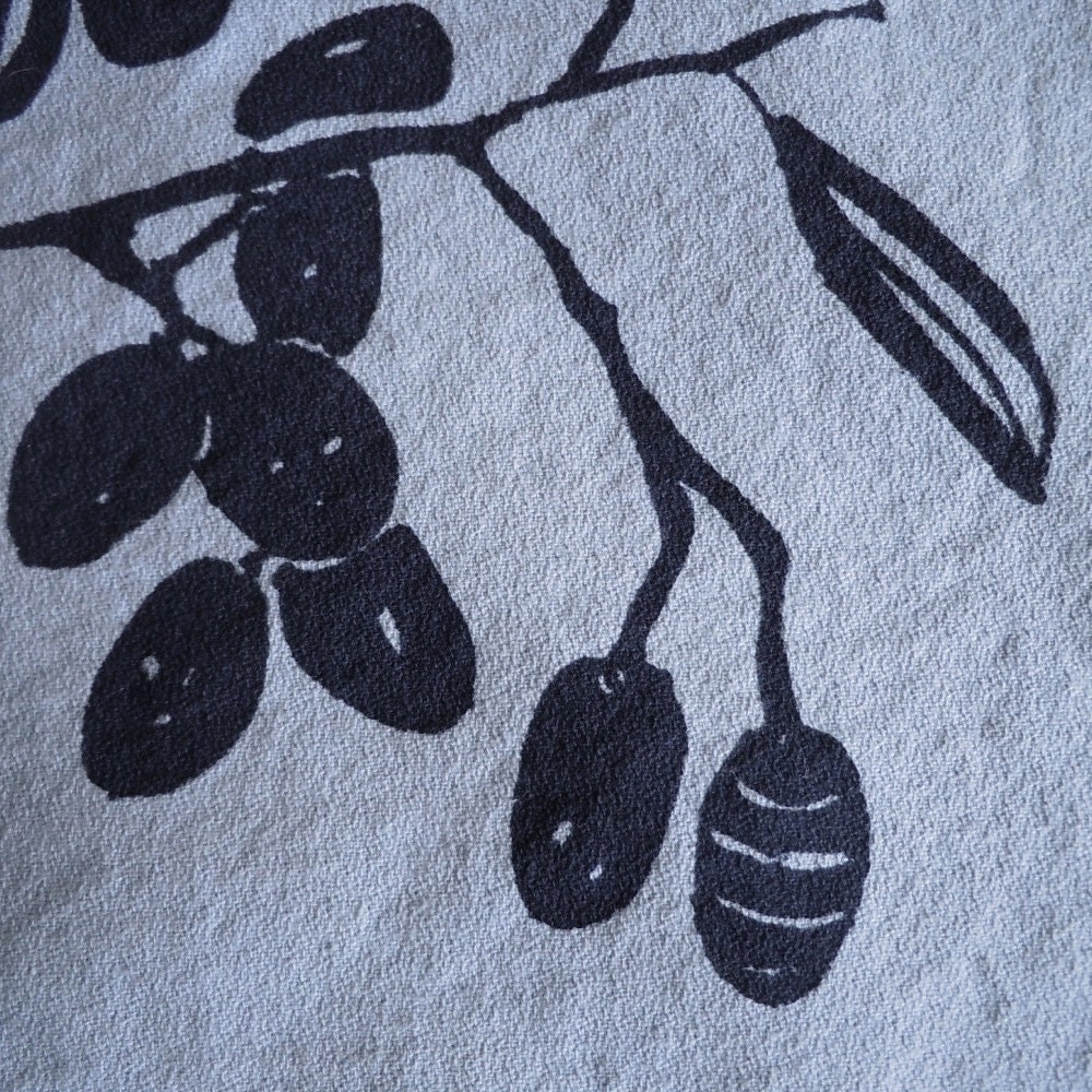 Set of 2 Blue Napkins with Navy Olive Branch