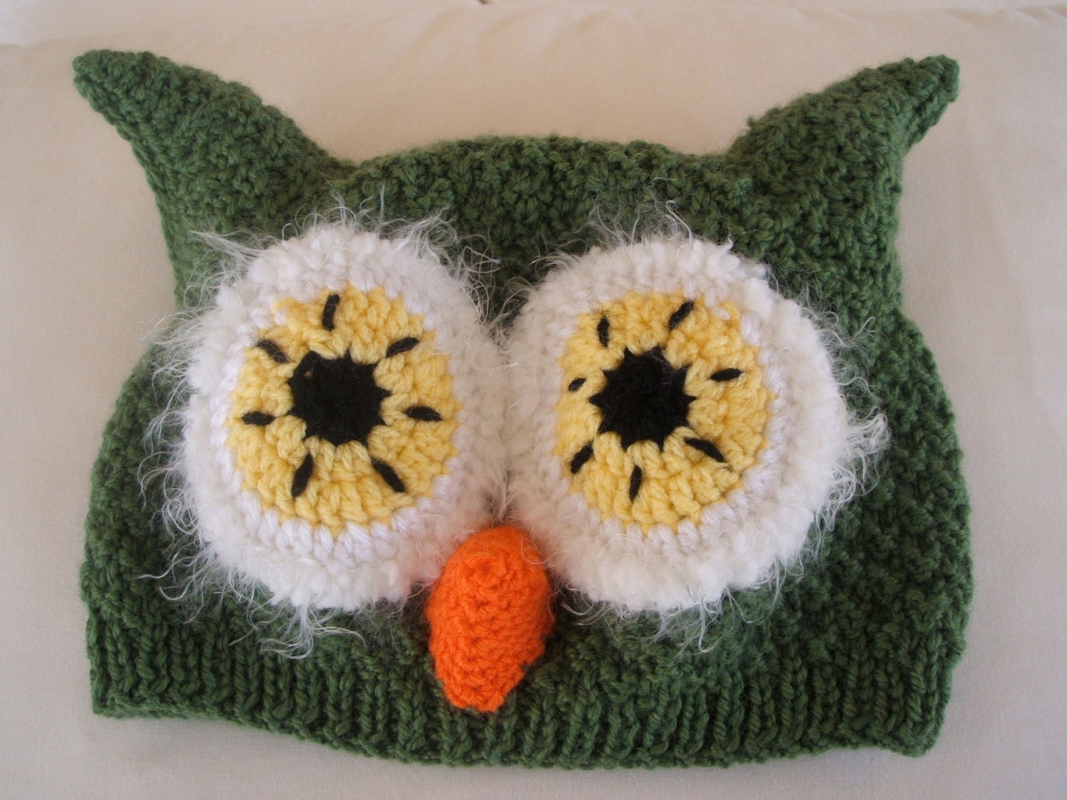 Green owl beanie 6-12 months size