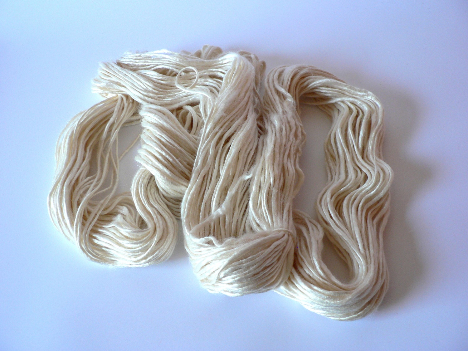 Handspun Bamboo Yarn Undyed-Natural Ivory 103 yards Worsted Weight