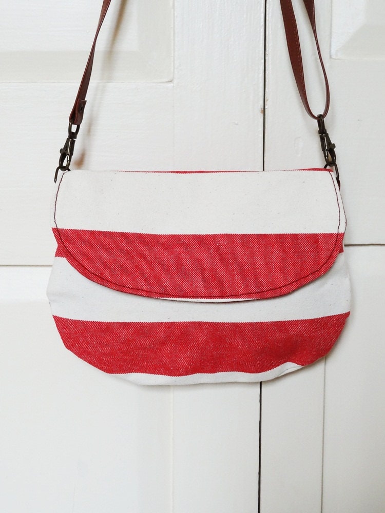 Hip Bag - White Red Striped  - 1 Pocket - Adjustable Strap - Small Size in Cotton Fabric