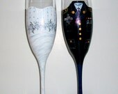 Bride and Groom Wedding Dress and Uniform Hand Painted Set of 2 / 6 oz. Champagne Flutes,Toasting Flutes,Wedding,/ Made to Order