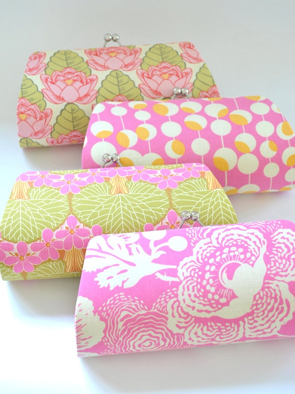 A SET of 4 Bridesmaids Clutch -  Create a Custom Bridesmaid Clutches in your choice of fabrics