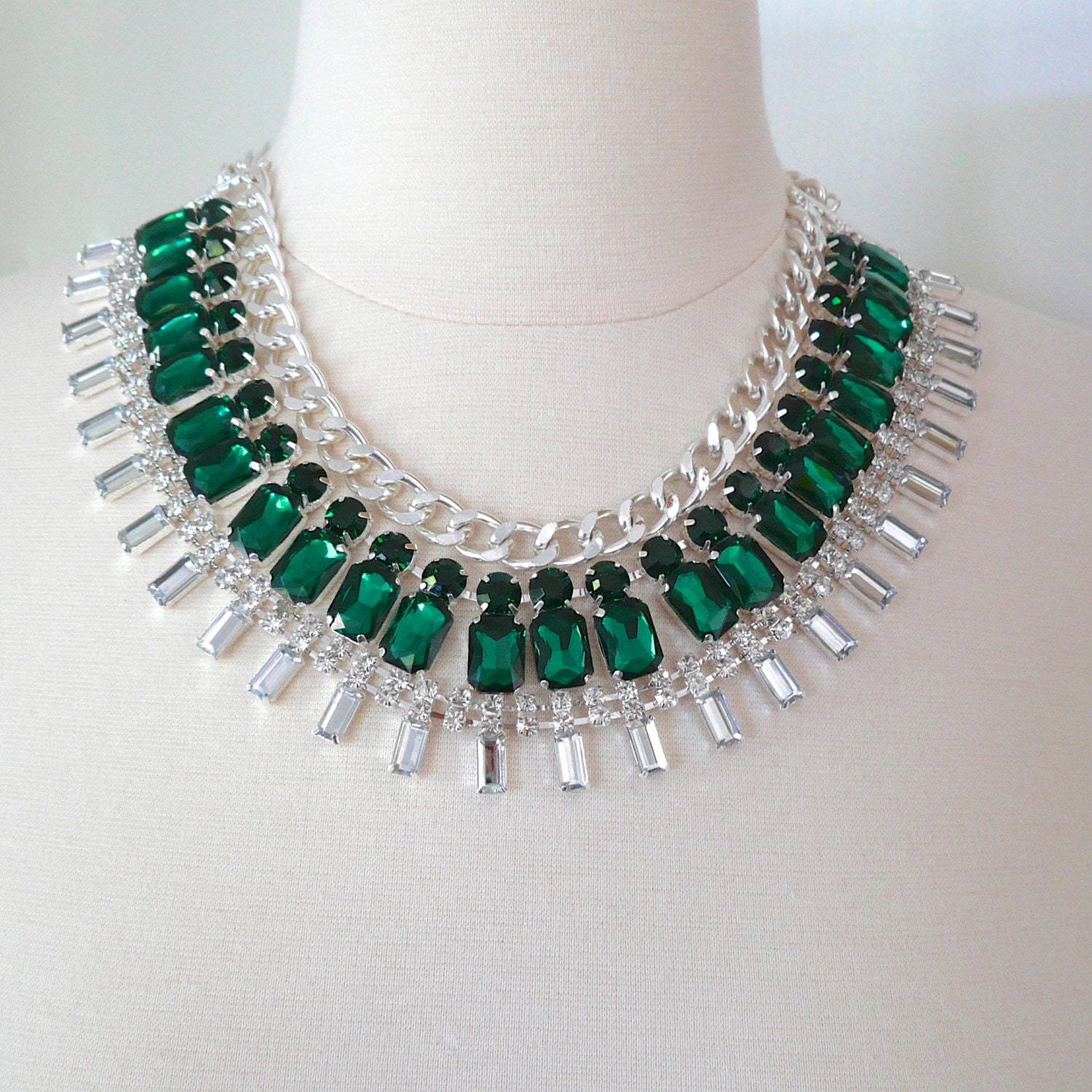 The Cleo Rhinestone Statement Necklace - Emerald