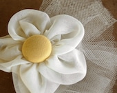 Daisy Pin - Wedding Boutonniere/Corsage
